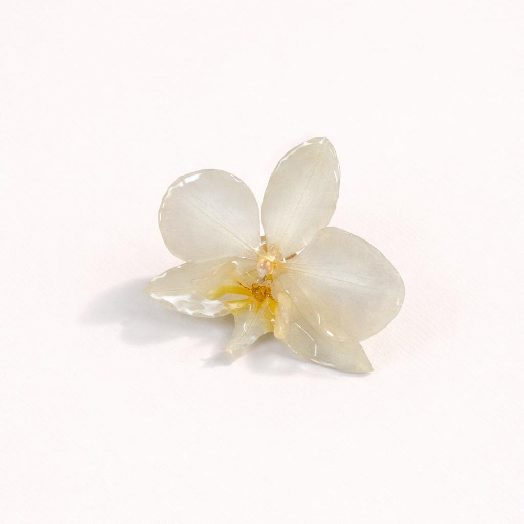 Ivory Glow Orchid Ring